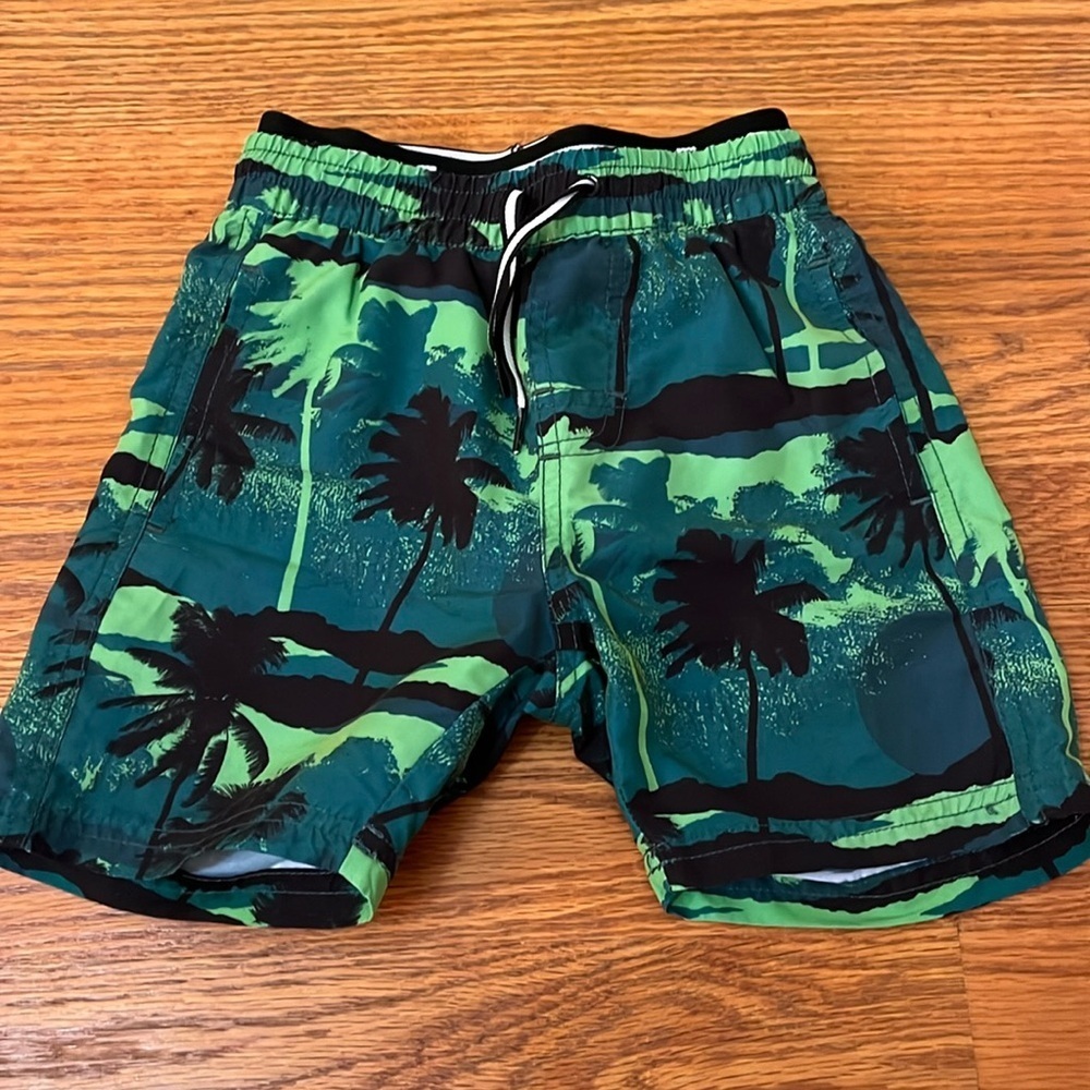Molo Boy’s Green Swim Trunks Size 3/4